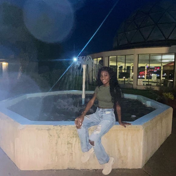 Meet your Posher, Destiny - Picture 15 of 16